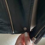 Black real leather moto jacket women’s US size small or 4 Photo 11