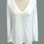 Noracora White V Photo 2