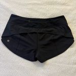 Lululemon  Speed Up Shorts Low Rise 2.5” Black Size 8 Retired 2020 Edition Photo 6