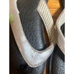 Sanuk Yoga Sling 2 Flip Flops Silver Gray Striped Womens Sandals 7 Photo 2