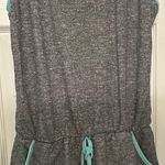 Ellie & Kate Gray Sleeveless jumper with Teal Accents Photo 0
