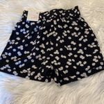 SO Super High Rise Shorts size XS have elastic and two pockets in front brand new Photo 4