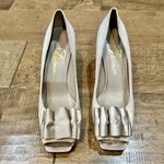 Delman Women’s Silk Peep Toe Pumps with Bows Champagne Size 9.5 FLAW Photo 1