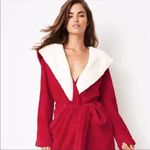 Victoria's Secret ✨ THE  COZY SHORT RED HOODED SZ SMALL ROBE✨ Photo 3