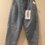 Blue Savvy Slouch Mom Fit Jeans - Juniors size 5 Photo 1