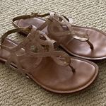 Kelly & Katie Nude Flourish Faux Snakeskin Thong Sandals Shoes Fancy Size 8 EUC Photo 0