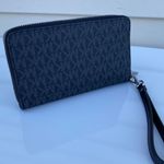 Michael Kors MK JST LG Flat MF Phone Wallet/Wristlet - Black Photo 1