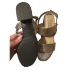 VAN ELI Brushed Stud Metallic Leather Sandals Size 5 Gold Photo 4
