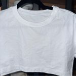 Alo Yoga  Made You Look cropped tee baby top crewneck logo short sleeve white Photo 5