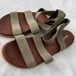 Universal Threads Universal Thread Strappy Sandals Size 7 Photo 1