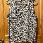 Nine West women’s geometric V-neck sleeveless top size XL used Photo 0