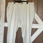 Jaclyn Smith  white Crop Pants. Waist 23-24” inseam 23.5.  SIZE 24W, NWOT Photo 1