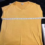 Orvis  Mustard Yellow V-Neck Short Sleeve Casual T-Shirt Large Relaxed‎ Fit Photo 4