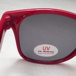 Little High Red Sunnies Photo 4