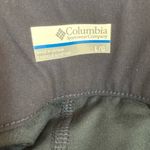 Columbia Women’s  navy blue athletic skort Size Large Photo 2