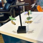 Vintage alligator glass earrings. These are extremely cute. The drop on 2 inches Photo 0