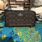 Coach SV/ SMOKE BLACK LEATHER SIGNATURE ACC ZIP WALLET Photo 1