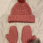 Beanie And Gloves / Mittens Pink Photo 0