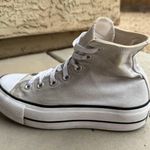 Converse Woman’s Photo 3