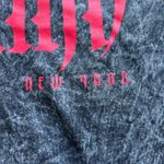 Hard Rock Cafe Hard Rock Gray Be Kind Tshirt New York women size medium Photo 2