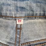 Levi's Levi’s Women’s Mid Length Mid Rise Light‎ Wash Distressed Denim Shorts Size 27 Photo 7