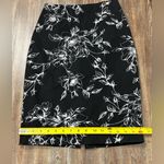 White House | Black Market  WHBM Floral Pencil Skirt 00 Professional Work Formal Photo 4