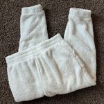 No Boundaries  Juniors' High Rise Plush Joggers with pockets Photo 1