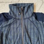 Lululemon Matching Jacket and Racerback Tank Top Sz 4 Photo 5