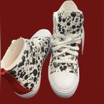 Disney  Women's Mickey Mouse High-Top Lace-Up
Sneakers Size 6 Photo 1