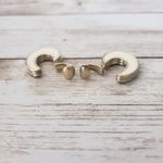 Vintage Avon Clip On Earrings Dual Color Cream & Navy Elongated Hoops Blue Photo 3