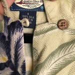 Tommy Bahama Women’s 100% Silk Floral Hawaiian Short Sleeve Button Up Size S Photo 7