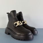 Steve Madden Cleo Black Leather Chunky Lug Sole Curb Chain Ankle Boots Photo 1