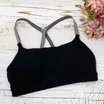 Athleta  Essence Sports Bra XS Photo 0