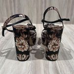 EXPRESS  Floral Rosette Platform Heels Ankle Strap Chunky High Heel Sandals Sz 7 Photo 2