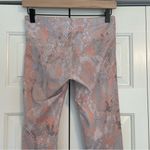Alo Yoga  Snake Print Airbrush Cropped Leggings Pastel Sz XS Photo 7