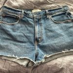 Abercrombie & Fitch COPY -  the Mom Short High Rise 14/32 NWOT Photo 0