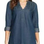 Bandolino  Trinity Henley Denim Top Lightweight Size L Photo 0