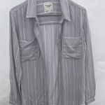 Abercrombie & Fitch  Light Gray Striped Shirt A0225 Photo 0