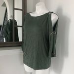 Cable & Gauge Knit Top Cold-Shoulder Sweater Olive Green Size M Photo 3