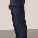 Athleta NWT ENDLESS HIGH RISE CARGO PANT Color: Navy (Tall) Size 4 Photo 1