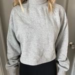 H&M Turtleneck Sweater cropped Photo 0