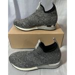 J/SLIDES Sneakers Women’s Oren Mesh Black & Silver Knit Urban Sport Size 6 Photo 2