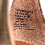 Gentle Souls Like New Kenneth Cole Leather Break My Park Sandals Gold 7 1/2 Photo 9