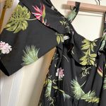 Atmosphere  Green Leaf Pattern Top Photo 2