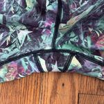 Lululemon  Run: Top Speed Crop Iridescent Multi size 6‎ preppy activewear Photo 4