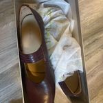 Chic Burgundy Leather Flats for Women Brown Size 6 Photo 0