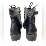 Daisy Fuentes  SANDER 8.5 Crystal Detail Lug Sole Black Lace-Up Ankle Boots Photo 4