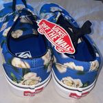 Vans Women’s Van 7.5 Photo 1