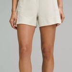 Lululemon  Bone Stretch Woven Relaxed-Fit High-Rise Short 4" S Photo 0