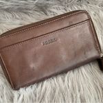 Fossil  2 In 1 Multipurpose Tan Leather Wallet Or Crossbody Purse Photo 1